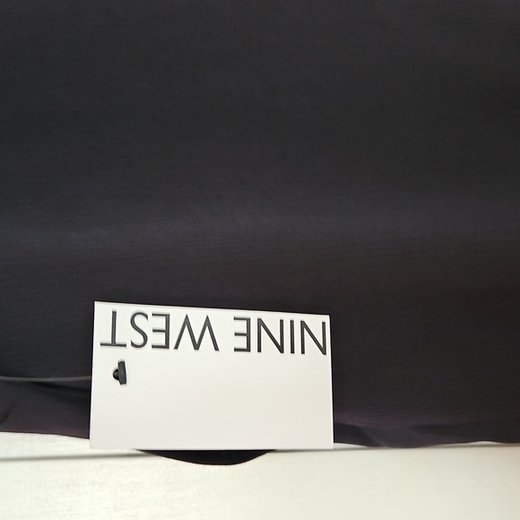 Nine West Black Sleeveless Top, Ruffle Neckline, Gold Snaps, Size XL, NWT - Picture 5 of 7